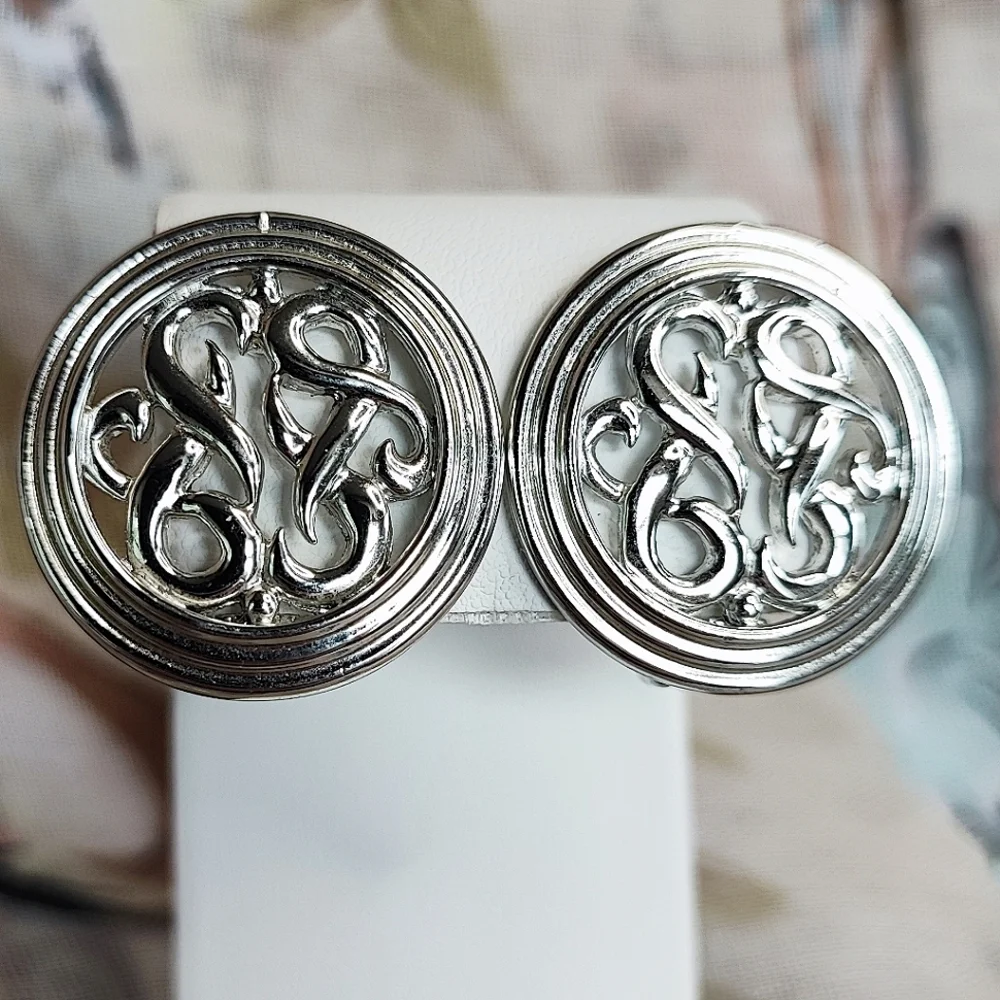 Lisner Jewelry this listing